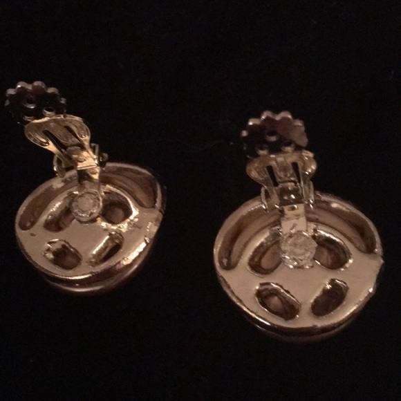 Vintage Bergere Clip Earrings - Picture 3 of 4